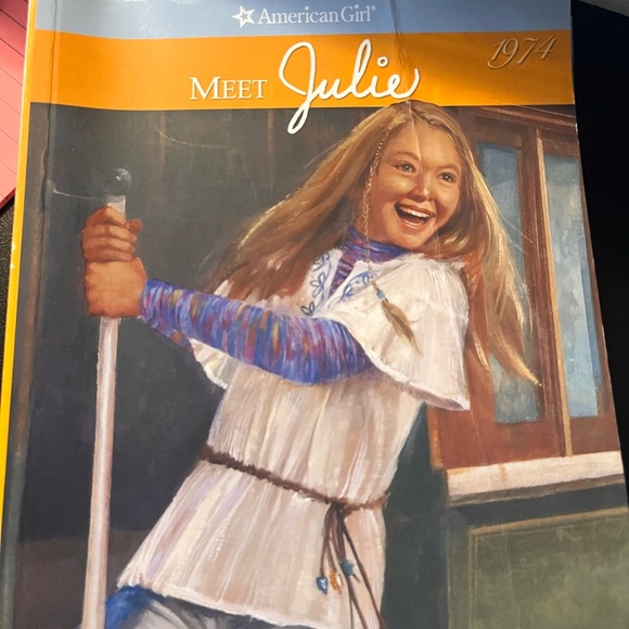 Books - Picture 3 of 6